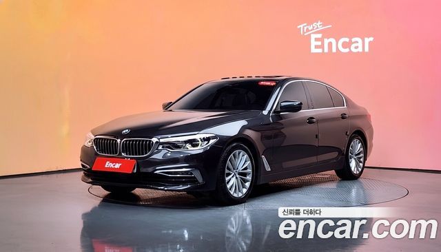BMW 5-Series 520d xDrive Luxury Plus