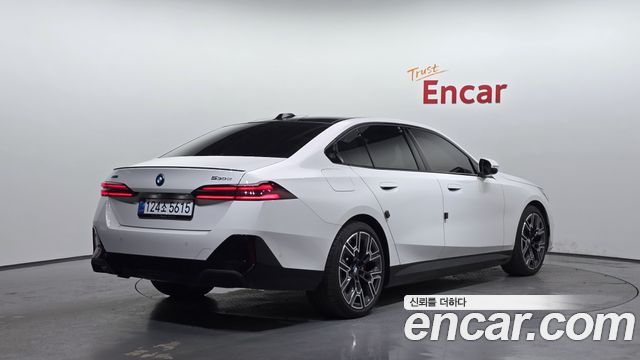 BMW 5-Series 530e xDrive M Sport Pro