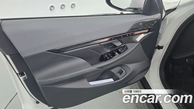 BMW 5-Series 530e xDrive M Sport Pro