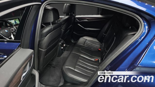 BMW 5-Series 520d xDrive M Sport Package Plus