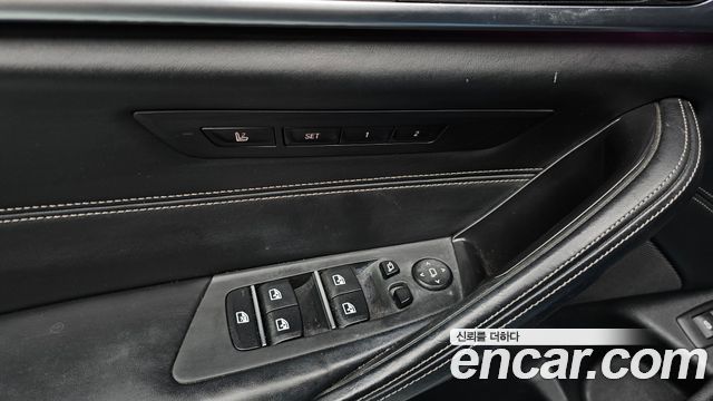 BMW 5-Series 520d xDrive M Sport Package Plus