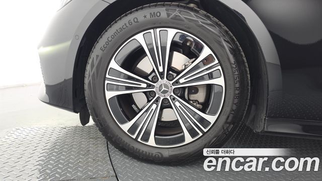 Mercedes-Benz E-Class E200 Avantgarde