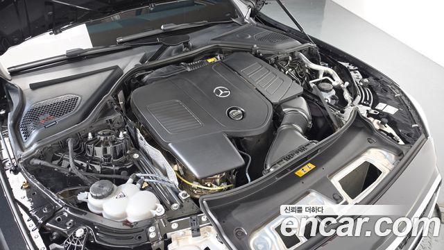 Mercedes-Benz E-Class E200 Avantgarde