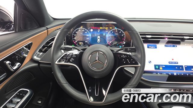 Mercedes-Benz E-Class E200 Avantgarde