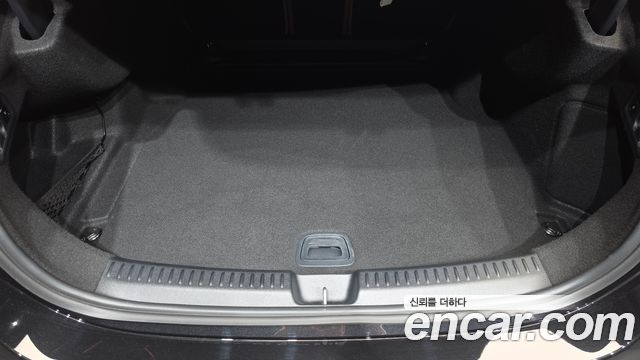 Mercedes-Benz E-Class E200 Avantgarde