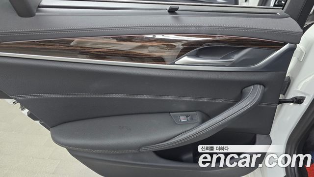 BMW 5-Series 520i M Sport