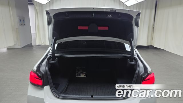 BMW 5-Series 520i M Sport