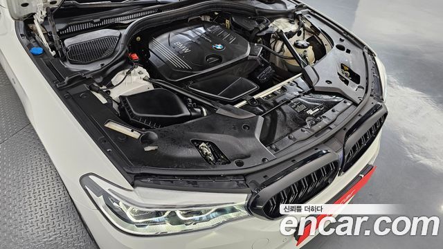 BMW 5-Series 520d xDrive M Sport Package Plus