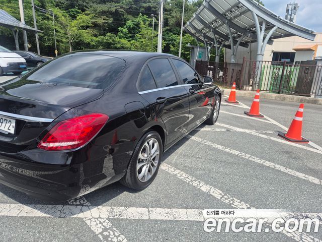 Mercedes-Benz C-Class C200