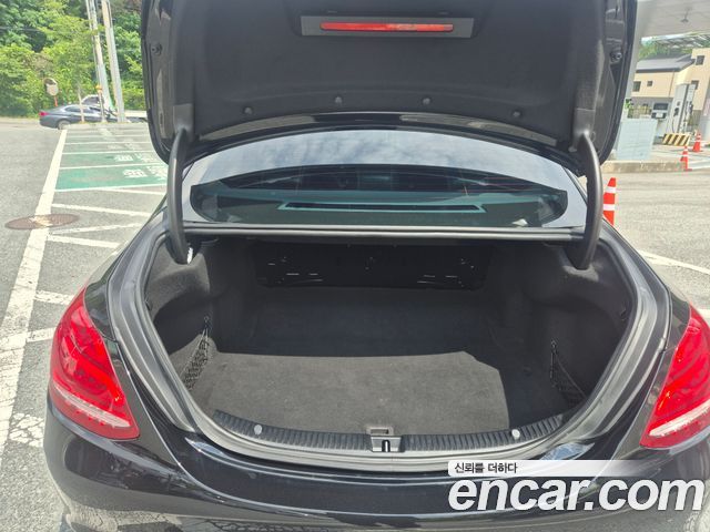 Mercedes-Benz C-Class C200