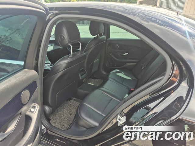 Mercedes-Benz C-Class C200