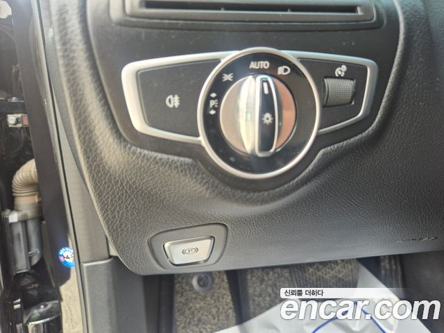 Mercedes-Benz C-Class C200