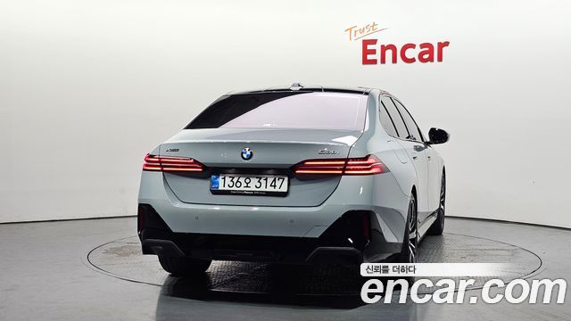 BMW 5-Series 530i xDrive M Sport