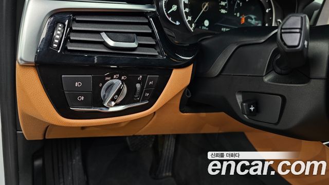 BMW 5-Series 520d Luxury Special Edition