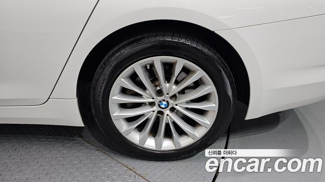 BMW 5-Series 520d Luxury Special Edition