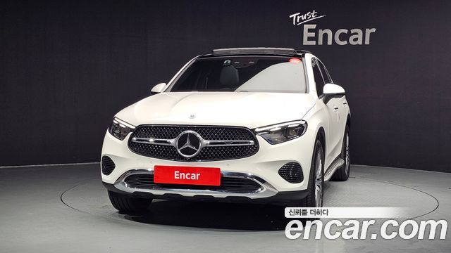 Mercedes-Benz GLC-Class GLC300 4MATIC Avnatgarde Coupe