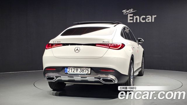 Mercedes-Benz GLC-Class GLC300 4MATIC Avnatgarde Coupe