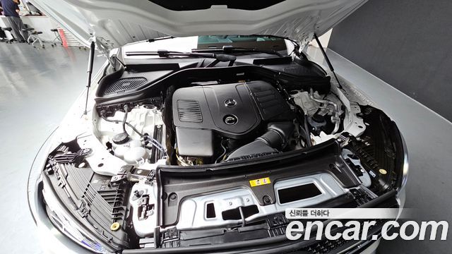 Mercedes-Benz GLC-Class GLC300 4MATIC Avnatgarde Coupe