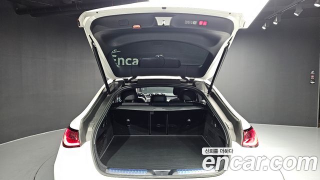 Mercedes-Benz GLC-Class GLC300 4MATIC Avnatgarde Coupe