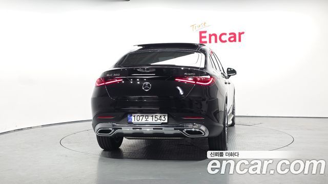 Mercedes-Benz GLC-Class GLC300 4MATIC Avnatgarde Coupe