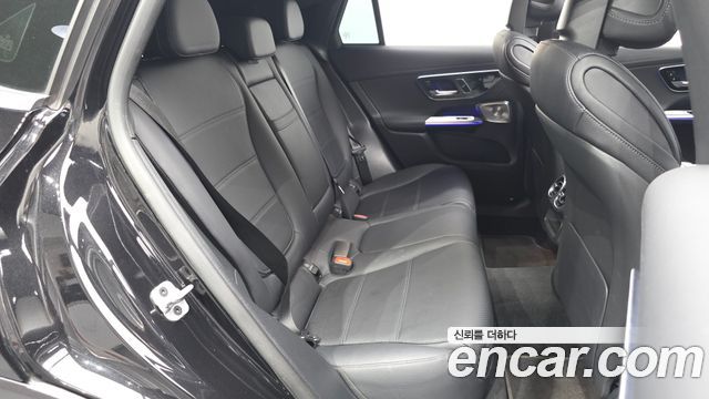 Mercedes-Benz GLC-Class GLC300 4MATIC Avnatgarde Coupe