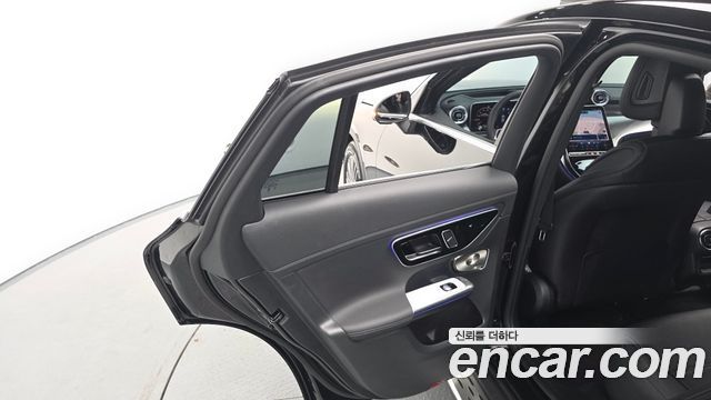 Mercedes-Benz GLC-Class GLC300 4MATIC Avnatgarde Coupe