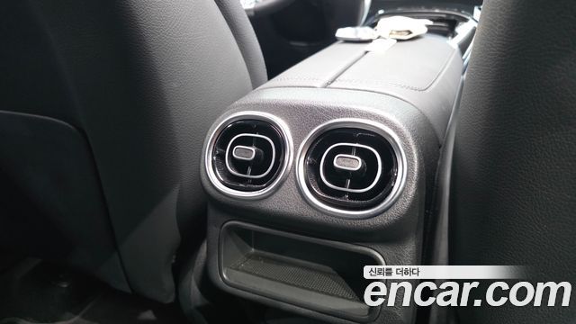 Mercedes-Benz GLC-Class GLC300 4MATIC Avnatgarde Coupe