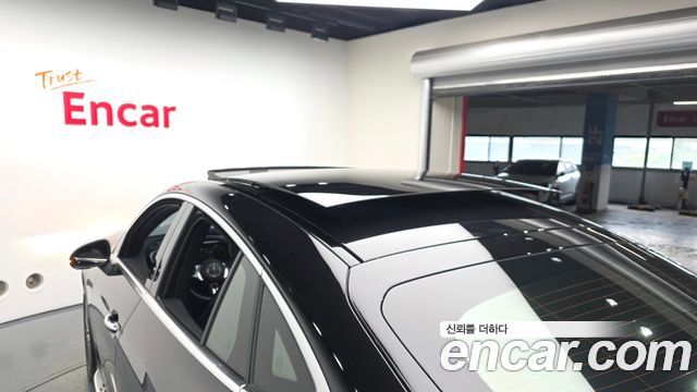 Mercedes-Benz GLC-Class GLC300 4MATIC Avnatgarde Coupe
