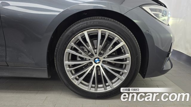 BMW 3-Series 320d Luxury