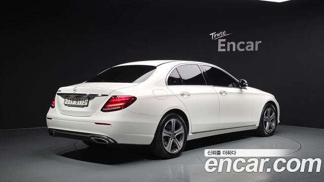 Mercedes-Benz E-Class E220d Avantgarde