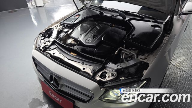 Mercedes-Benz E-Class E220d Avantgarde