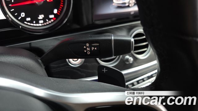 Mercedes-Benz E-Class E220d Avantgarde