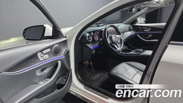 Mercedes-Benz E-Class E220d Avantgarde