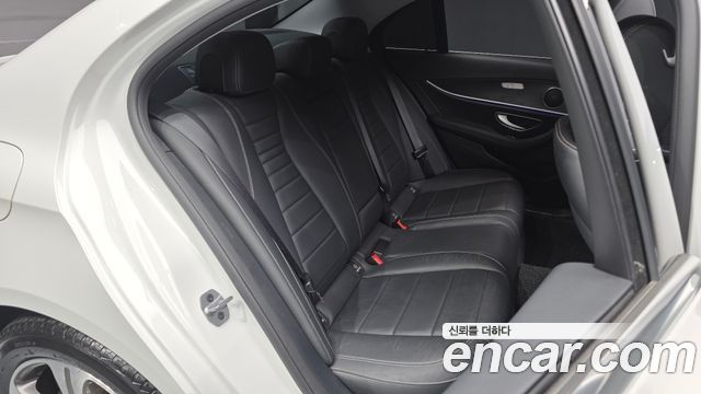Mercedes-Benz E-Class E220d Avantgarde