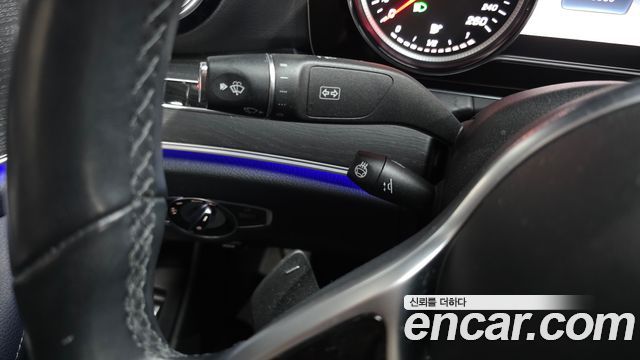 Mercedes-Benz E-Class E220d Avantgarde