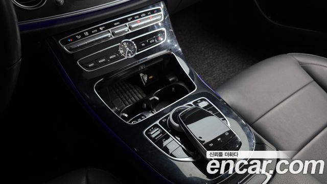 Mercedes-Benz E-Class E220d Avantgarde