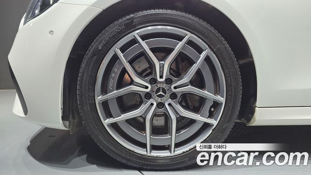 Mercedes-Benz E-Class E220d 4MATIC AMG Line