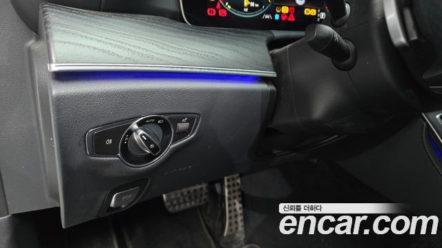 Mercedes-Benz E-Class E220d 4MATIC AMG Line