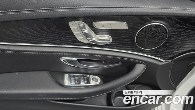 Mercedes-Benz E-Class E220d 4MATIC AMG Line