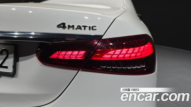 Mercedes-Benz E-Class E220d 4MATIC AMG Line