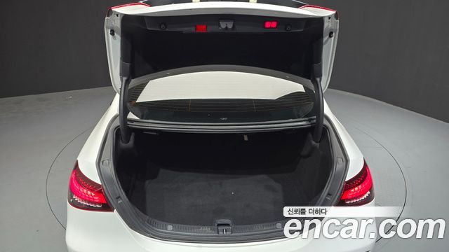 Mercedes-Benz E-Class E220d 4MATIC AMG Line