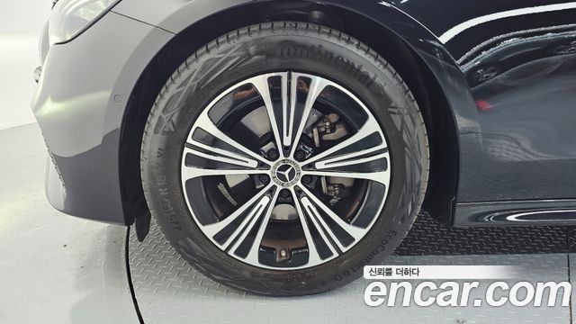 Mercedes-Benz E-Class E200 Avantgarde