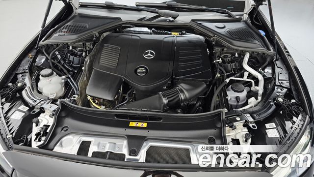 Mercedes-Benz E-Class E200 Avantgarde