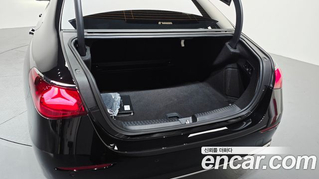 Mercedes-Benz E-Class E200 Avantgarde