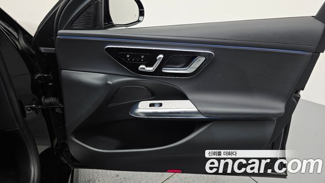 Mercedes-Benz E-Class E200 Avantgarde