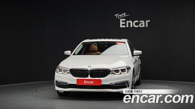 BMW 5-Series 530e Luxury