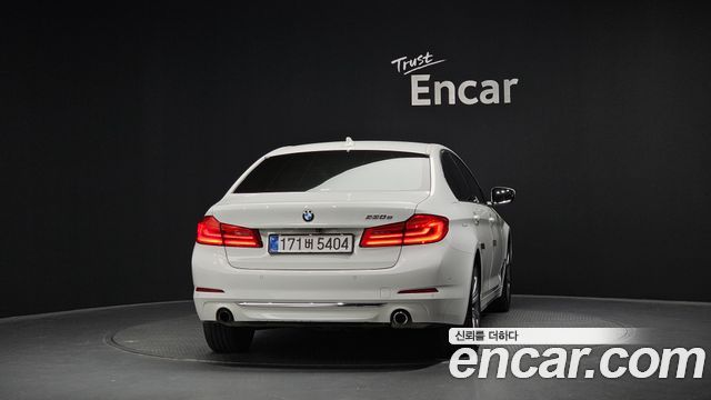 BMW 5-Series 530e Luxury