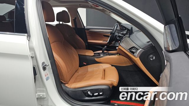BMW 5-Series 530e Luxury