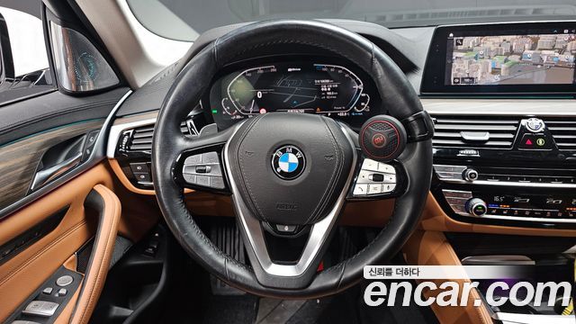 BMW 5-Series 530e Luxury