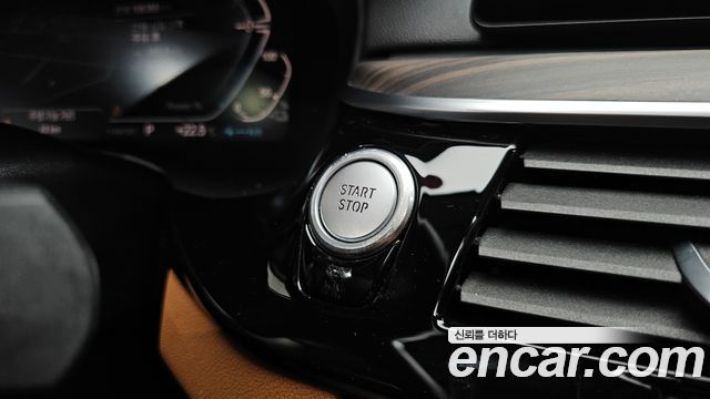BMW 5-Series 530e Luxury